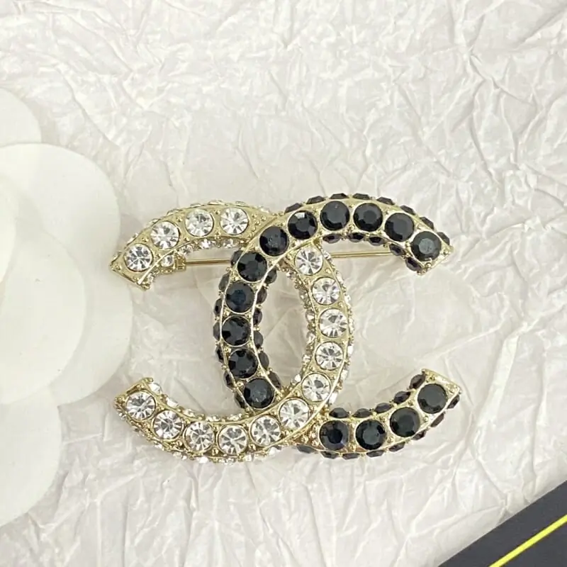 chanel brooches pour femme s_12142532